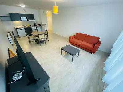 Cuisine ou kitchenette dans l'établissement Séjour idéal à Rouen - 392