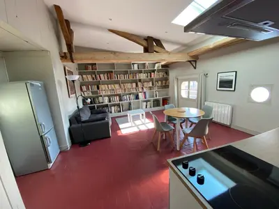 Cuisine ou kitchenette dans l'établissement Superbe appartement calme et indépendant