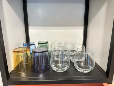 Boissons dans l'établissement Confort et Verdure 2 Pièces Moderne avec Parking à Domont by Immo Kit Bnb