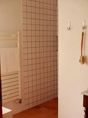 Salle de bains dans l'établissement Ferme des Millonets - grand gîte