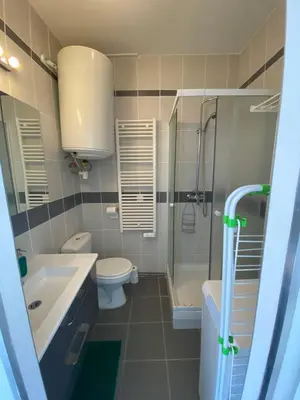 Salle de bains dans l'établissement Once upon a Time in Rouen - 213