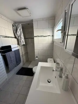 Salle de bains dans l'établissement La Marin'yères
