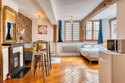 Coin salon dans l'établissement Evasion 2 lâcher-prise en plein cœur de Rouen