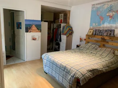 Un ou plusieurs lits dans un hébergement de l'établissement Chambre centre ville à cinq minutes de la gare
