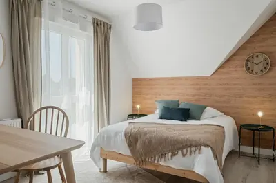 Un ou plusieurs lits dans un hébergement de l'établissement Magnifique Maison, Spacieuse & Élégante - 5 chambres, terrasse & Parking