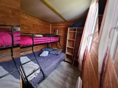 Un ou plusieurs lits dans un hébergement de l'établissement Chalet pour 5 pers avec Terrasse - API-1-52-634