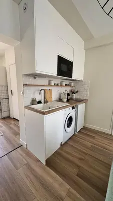 Cuisine ou kitchenette dans l'établissement Le Refuge Urbain