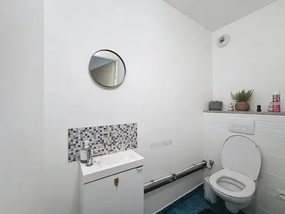 Salle de bains dans l'établissement Apt 5p standing - Paris Cergy pontoise