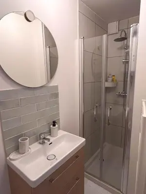 Salle de bains dans l'établissement Art, confort et lit d'exception
