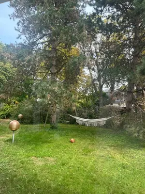 Jardin de l'établissement Between city and countryside