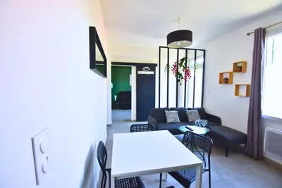 Coin salon dans l'établissement Le Jardin Suspendu
