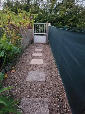 Jardin de l'établissement Studio calme à mantes la ville
