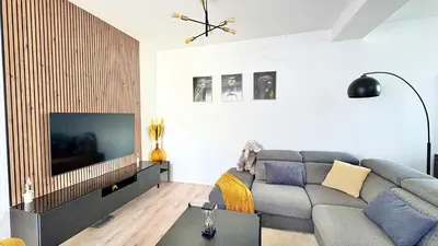 Télévision ou salle de divertissement dans l'établissement Maison design 11 pers -Terrasse -Netflix -Confort