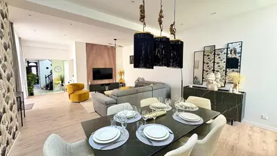 Télévision ou salle de divertissement dans l'établissement Maison design 11 pers -Terrasse -Netflix -Confort
