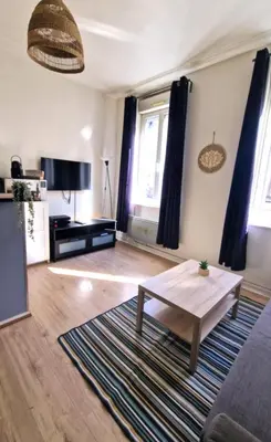 Cuisine ou kitchenette dans l'établissement Les Augustins
