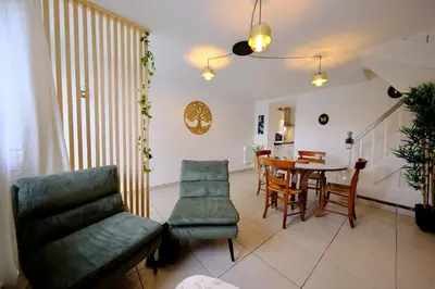 Coin salon dans l'établissement Le nid de l'Oison - Magnifique duplex pour 2