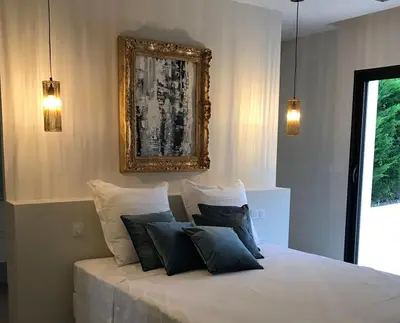 Un ou plusieurs lits dans un hébergement de l'établissement Villa Sunset, un balcon sur l'Uzège