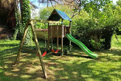 Aire de jeux pour enfants de l'établissement Havre de paix en pleine nature-Collection Idylliq