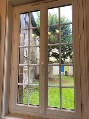 Jardin de l'établissement Studio miroir-arrivée autonome-animal ok