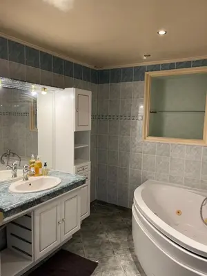 Salle de bains dans l'établissement Luxury Country House - 6 Bed Room - Jacuzzi, Cinéma 7 Places, Sauna by So Homy