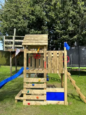 Aire de jeux pour enfants de l'établissement Luxury Country House - 6 Bed Room - Jacuzzi, Cinéma 7 Places, Sauna by So Homy