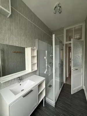 Salle de bains dans l'établissement Villa la surprise