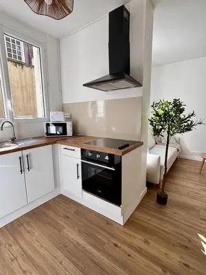 Cuisine ou kitchenette dans l'établissement Le Rive Droite - T2 hypercentre de Rouen