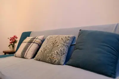 Coin salon dans l'établissement Duplex atypique et cosy au cœur de Rouen