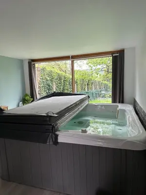 Plan de l'établissement Chambre pour 4 personnes avec SdB privative et jacuzzi