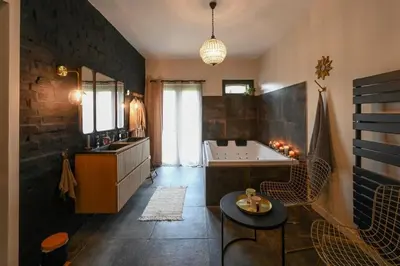 Cuisine ou kitchenette dans l'établissement La Grange de Fontaine