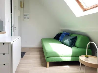 Coin salon dans l'établissement Le Fleury Studio Calme Proche de Rouen