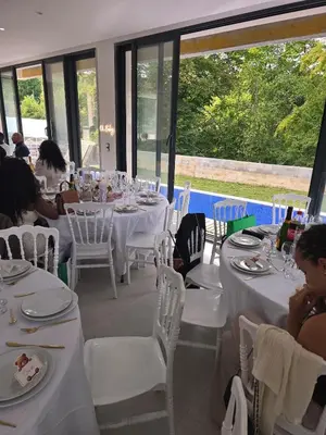 Piscine de l'établissement Garden Villa Luxury ou située à proximité