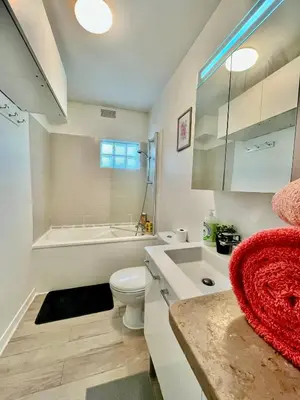 Salle de bains dans l'établissement Neuf et lumineux 2min Gare - 20min Paris