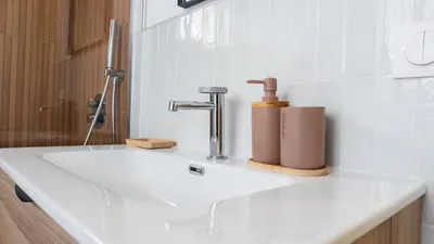 Salle de bains dans l'établissement Suite cozy pour pros et séjours confort