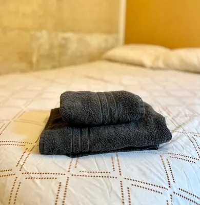 Un ou plusieurs lits dans un hébergement de l'établissement Saphir Apartment 2 rooms Senlis Centre Parc Astérix