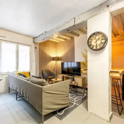 Maison de ville plein centre Rouen - TV 4K connecté - Patio - Wifi Fibre - 4 grande chambres - Proche parking gratuit - Lave Vaisselle - Lave linge