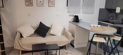 Cuisine ou kitchenette dans l'établissement Cocon cosy en plein centre ville proche Paris à 2 pas de la gare