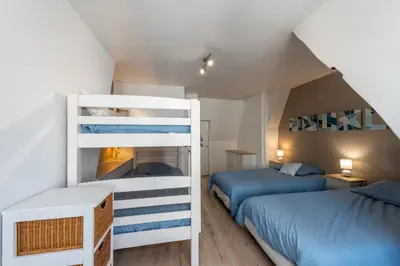 Un ou plusieurs lits dans un hébergement de l'établissement La Bignone - Avec jardin et terrasse