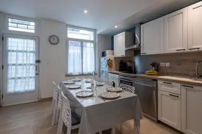 Cuisine ou kitchenette dans l'établissement La Bignone - Avec jardin et terrasse