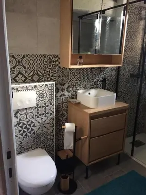 Salle de bains dans l'établissement Le presbytère de Bueil - Gite 8 pers - 5 couchages