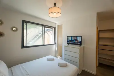 Un ou plusieurs lits dans un hébergement de l'établissement Sublime maison in Mezy sur seine
