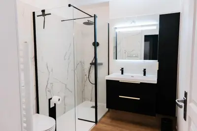 Salle de bains dans l'établissement Rouen Gare centre Ménage et linge inclus