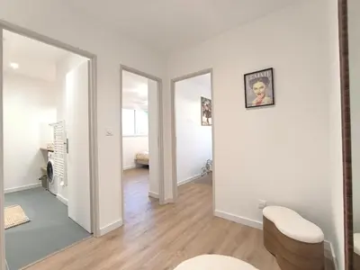 Salle de bains dans l'établissement Le Zest d'or - Douceur & Lumière à 5min en voiture de la Plage
