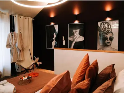 Coin salon dans l'établissement Chambre XXL, Luxueux, Home Cinéma, Jardin