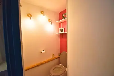 Salle de bains dans l'établissement Chambly Green Family House