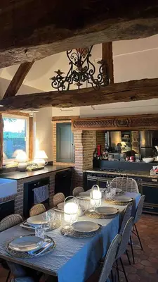 Restaurant ou autre lieu de restauration dans l'établissement Maison de charme en Normandie