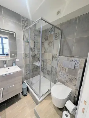 Salle de bains dans l'établissement Studio calme et équipé proche Paris