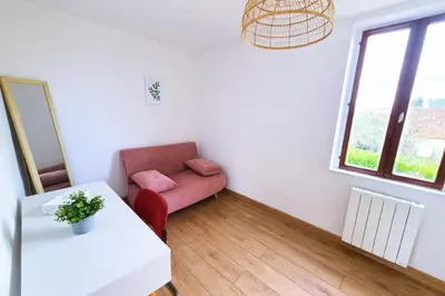 Coin salon dans l'établissement Maison T3- accès voie verte et transports