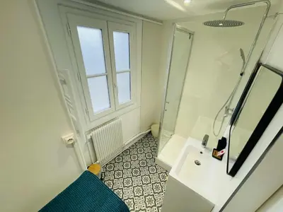 Salle de bains dans l'établissement Hypercentre et Vue Cathédrale - 412