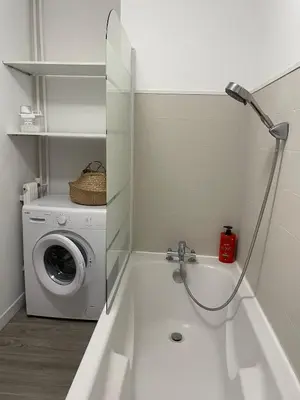 Salle de bains dans l'établissement Charmant appartement vue sur Seine - Hyper Centre de Rouen